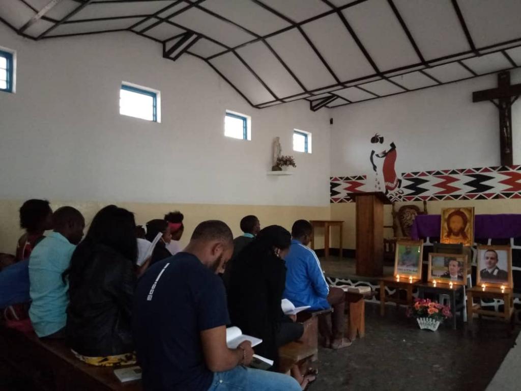 A Comunidade de Sant'Egidio de Goma em oração pelo Embaixador Luca Attanasio e as vítimas do ataque armado