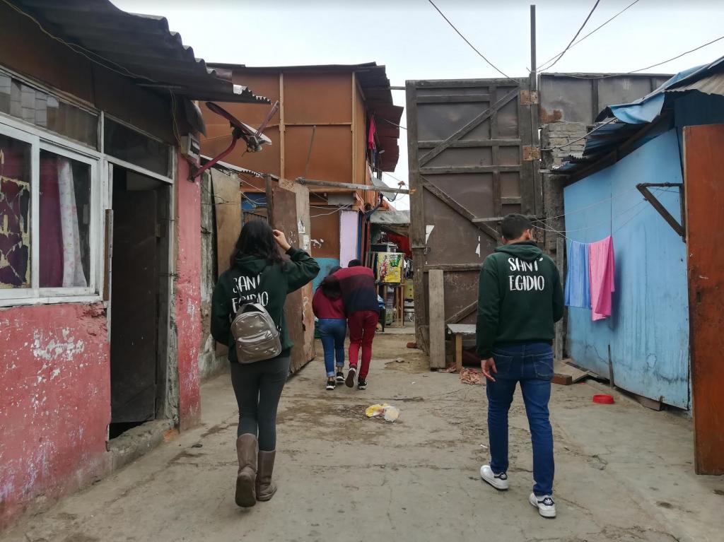 Un incendio destruye docenas de casas en el centro de Lima: primeros auxilios en el barrio pobre del Chaparral