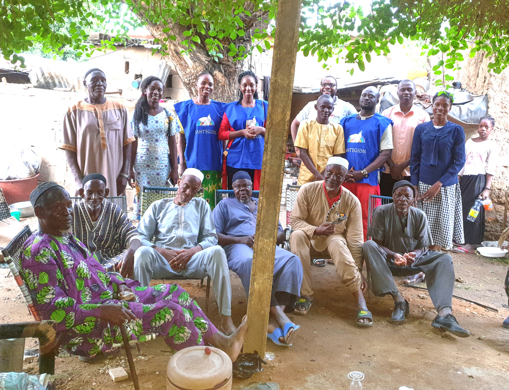 Visita als ancians del poble de Bougouba (Mali) amb la Comunitat de Sant'Egidio de Bamako