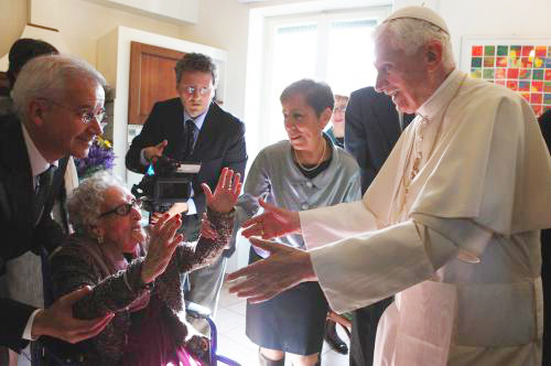 12 novembre 2012 - La visita di Benedetto XVI alla Casa Viva Gli Anziani della Comunità di Sant'Egidio a Roma