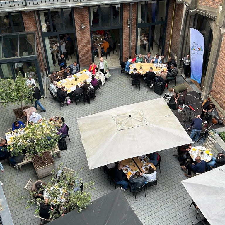 In Antwerpen wurde das 30. Jubiläum von "Kaminano" gefeiert, der Mensa von Sant'Egidio für obdachlose Menschen