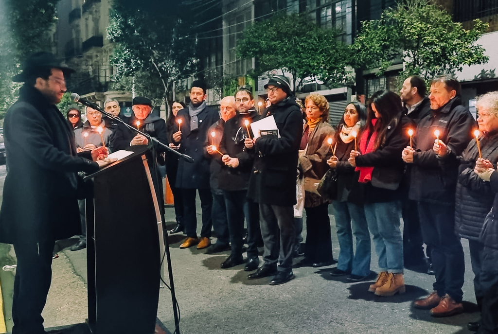 Buenos Aires, 30 anni dall’attentato all’AMIA: Sant’Egidio ricorda le vittime in una commovente cerimonia interreligiosa con la comunità ebraica