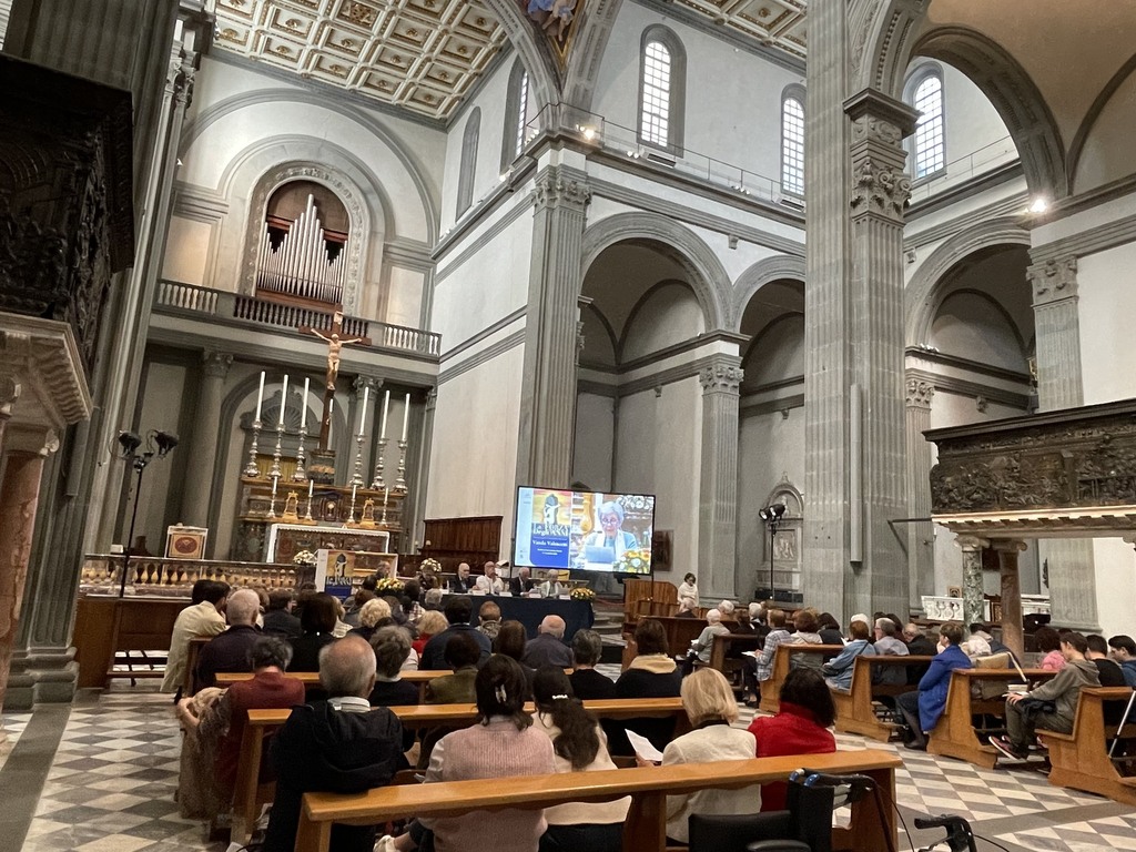 A Firenze, la proposta degli anziani al convegno "La forza degli anni": "Avanti con la controffensiva dell'amore. Ecco come"