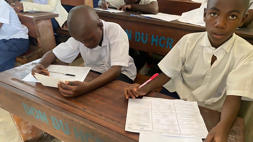 In Ostkongo, der vom Krieg heimgesucht wird, ist die Schule "Floribert Bwana Chui" eine Hoffnung, hier können sie die Abschlussprüfungen der Primarstufe ablegen